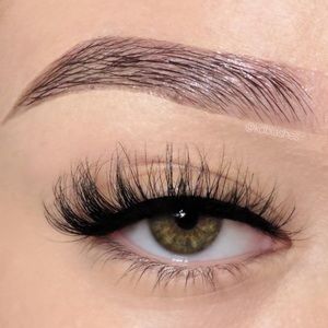 False Eyelashes “Self Control”